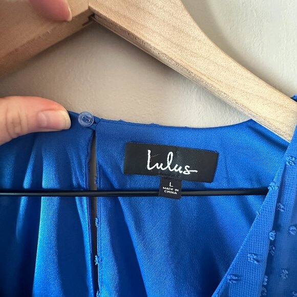 Women's L Lulus Meadowlake Blue Swiss Dot Lace Bell Sleeve Romper Textured - Picture 9 of 11